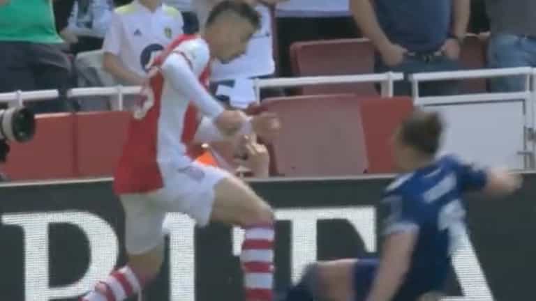 Jamie Carragher slams ‘idiot’ Luke Ayling for ‘disgusting’ tackle against Arsenal Jamie Carragher slams ‘idiot’ Luke Ayling for ‘disgusting’ tackle against Arsenal