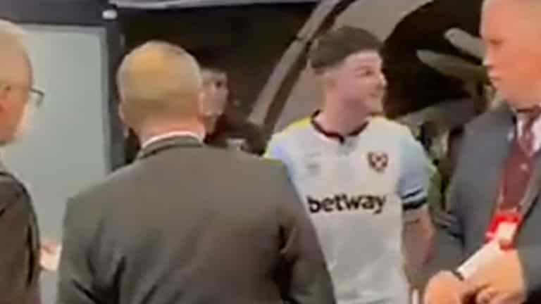 Footage emerges of Declan Rice confronting referee in tunnel after Frankfurt defeat Footage emerges of Declan Rice confronting referee in tunnel after Frankfurt defeat