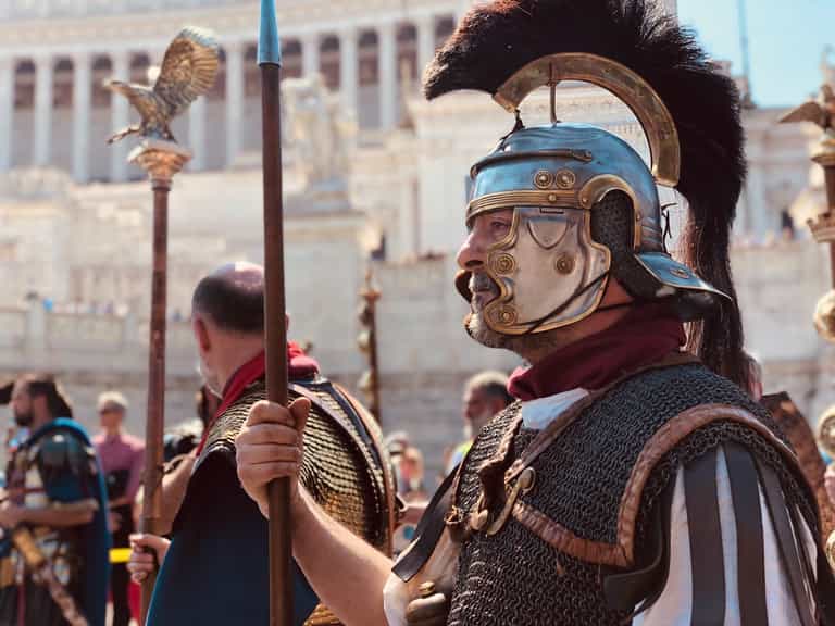 Woman discovers her charity shop purchase is from ancient Rome, and has been lost since WWII Woman discovers her charity shop purchase is from ancient Rome, and has been lost since WWII