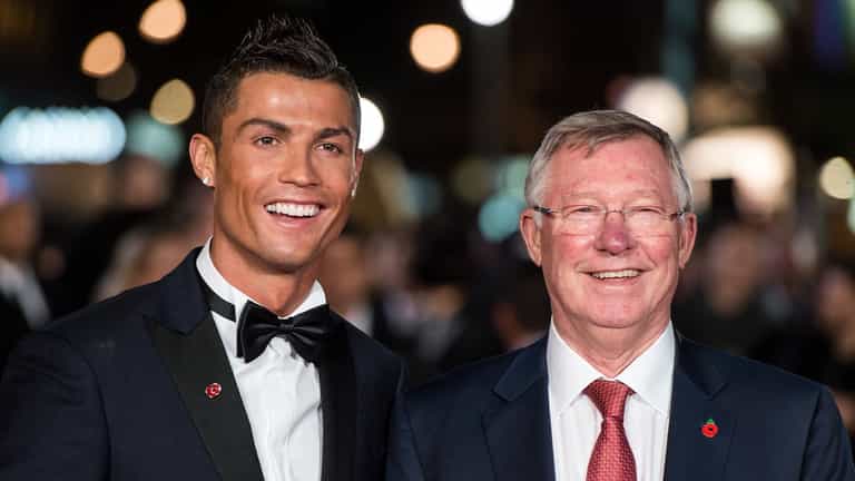Cristiano Ronaldo holds secret meeting with Sir Alex Ferguson over Man Utd future Cristiano Ronaldo holds secret meeting with Sir Alex Ferguson over Man Utd future