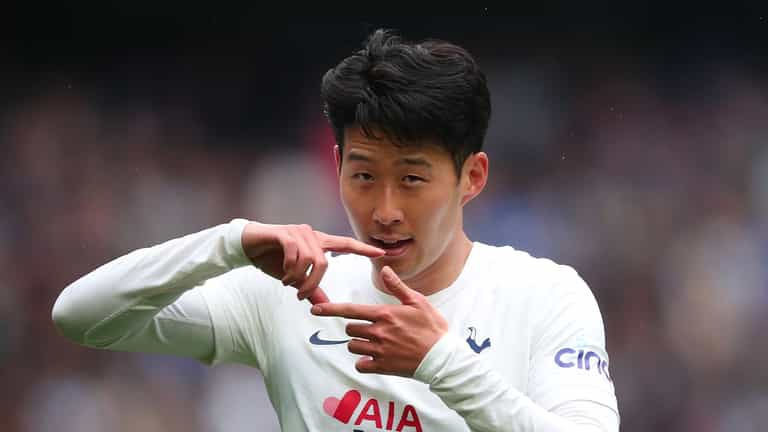 Heung-min Son deletes third ever tweet after fan backlash just a day after joining Twitter Heung-min Son deletes third ever tweet after fan backlash just a day after joining Twitter