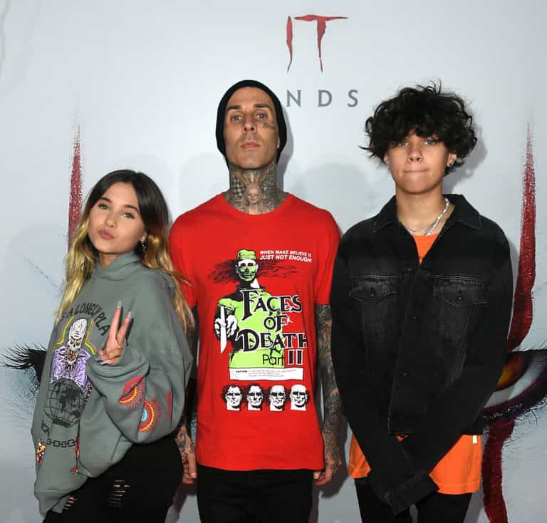 Travis Barker’s daughter shares picture of Blink-182 star in hospital bed – tells fans to ‘send your prayers’ Travis Barker’s daughter shares picture of Blink-182 star in hospital bed – tells fans to ‘send your prayers’