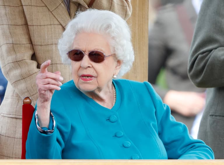 Brits have mixed opinions over how Prince Charles addresses his ‘mummy’ Brits have mixed opinions over how Prince Charles addresses his ‘mummy’