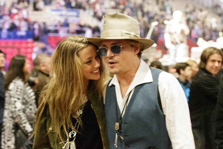 Amber Heard admits to still loving Johnny Depp but wants to focus on being a ‘full-time mom’ now Amber Heard admits to still loving Johnny Depp but wants to focus on being a ‘full-time mom’ now