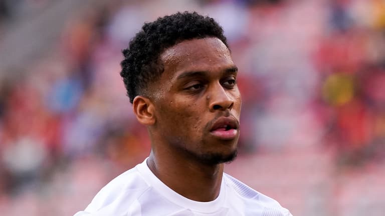 Louis van Gaal tells Jurrien Timber it ‘is not so wise’ to consider Manchester United move Louis van Gaal tells Jurrien Timber it ‘is not so wise’ to consider Manchester United move