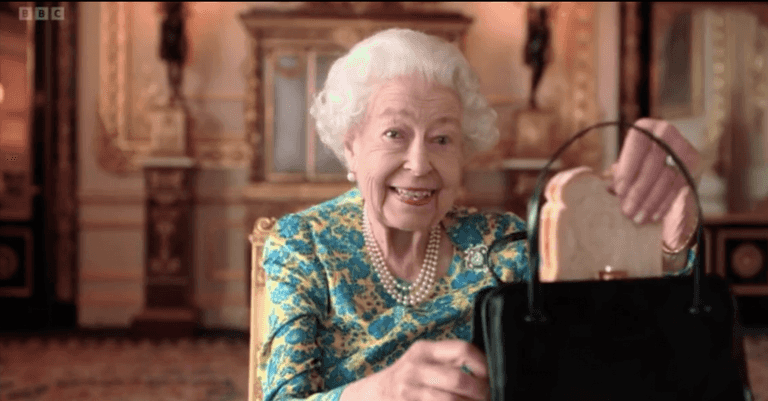 This hilarious Queen moment from Jubilee Party is now an instant meme This hilarious Queen moment from Jubilee Party is now an instant meme