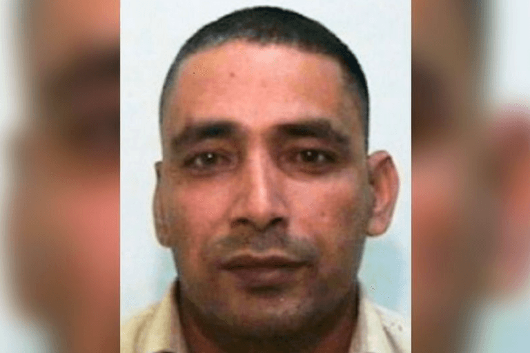 Rochdale sex grooming gang member begs judge not to deport him as his ‘son needs role model’ Rochdale sex grooming gang member begs judge not to deport him as his ‘son needs role model’