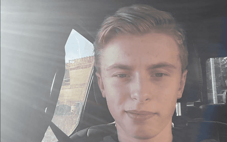Man, 20, in constant pain plans to die by assisted suicide after heartbreaking ‘goodbye’ barbecue Man, 20, in constant pain plans to die by assisted suicide after heartbreaking ‘goodbye’ barbecue