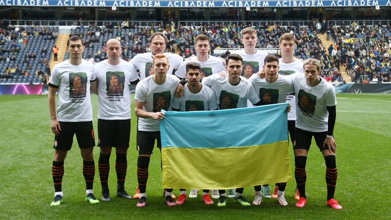 Shakhtar Donetsk chief accuses football agents of ‘exploiting the war in Ukraine’ Shakhtar Donetsk chief accuses football agents of ‘exploiting the war in Ukraine’