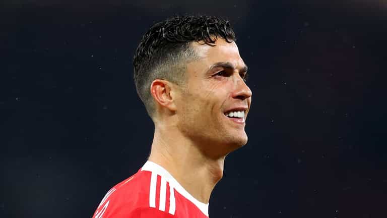 Man Utd send emphatic response to Cristiano Ronaldo after Chelsea transfer link Man Utd send emphatic response to Cristiano Ronaldo after Chelsea transfer link