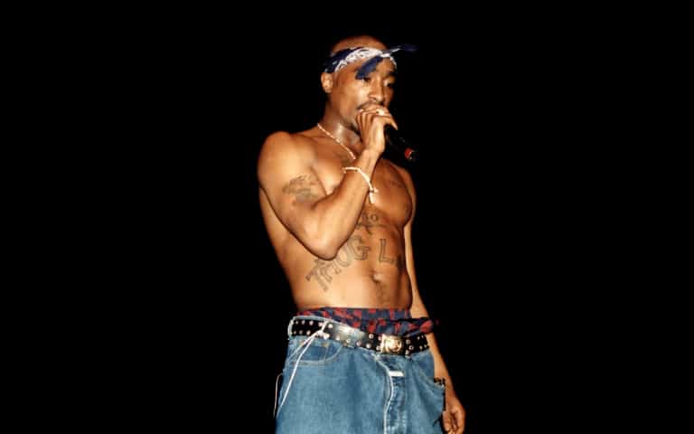 Tupac Shakur fans convinced rapper faked his death because of one crucial detail Tupac Shakur fans convinced rapper faked his death because of one crucial detail