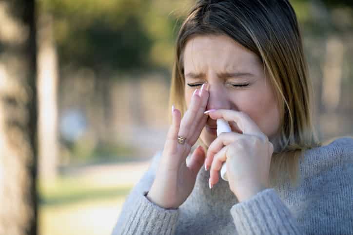 Doctors issue warning over risks of nasal decongestant spray Doctors issue warning over risks of nasal decongestant spray