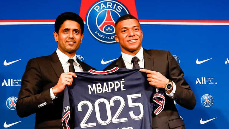 Kylian Mbappe dismisses ‘fake’ news about wanting Neymar and Pochettino out of PSG Kylian Mbappe dismisses ‘fake’ news about wanting Neymar and Pochettino out of PSG