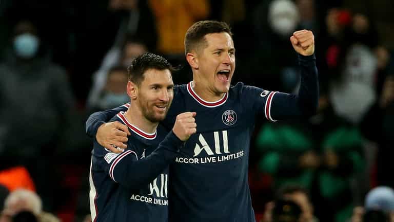 Ander Herrera claims Lionel Messi is criticised if he ‘doesn’t score 50 goals’ Ander Herrera claims Lionel Messi is criticised if he ‘doesn’t score 50 goals’