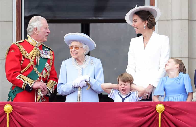 Prince William and Kate give perfect response to Prince Louis’ behaviour at Jubilee Prince William and Kate give perfect response to Prince Louis’ behaviour at Jubilee