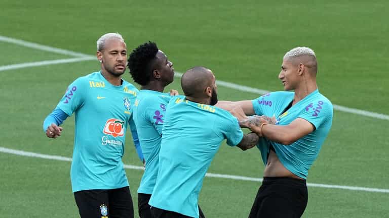 Footage emerges of Richarlison and Vinicius ‘fight’ in Brazil training Footage emerges of Richarlison and Vinicius ‘fight’ in Brazil training