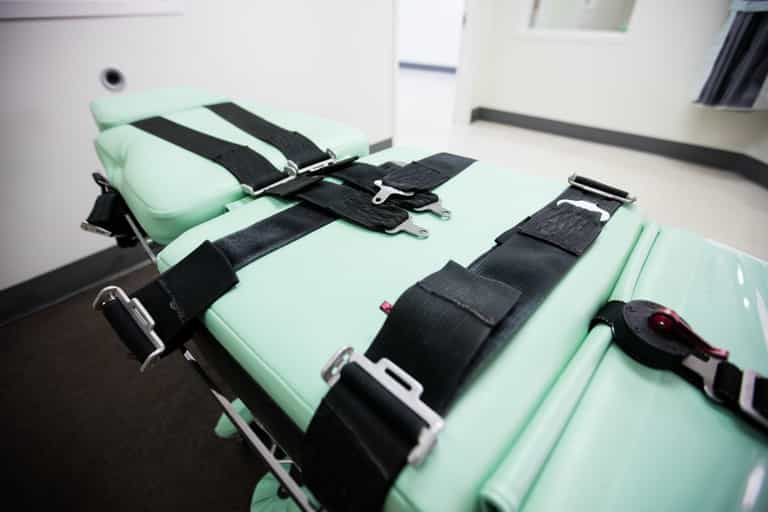 Journalist barred from Alabama execution because her skirt was ‘too short’ Journalist barred from Alabama execution because her skirt was ‘too short’