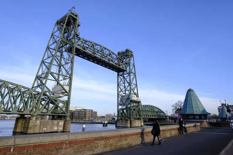 Dutch city refuses to let Jeff Bezos win and dismantle bridge for superyacht Dutch city refuses to let Jeff Bezos win and dismantle bridge for superyacht