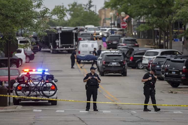 Independence Day mass shooter suspect Robert Crimo identified as Spotify rapper Independence Day mass shooter suspect Robert Crimo identified as Spotify rapper