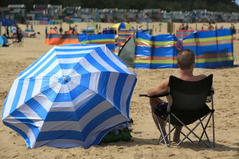 First-ever heatwave emergency response ‘being drawn up by government’, report claims First-ever heatwave emergency response ‘being drawn up by government’, report claims