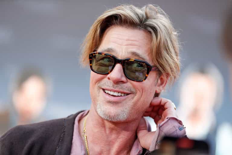 Brad Pitt turns up to Bullet Train premiere wearing a skirt Brad Pitt turns up to Bullet Train premiere wearing a skirt