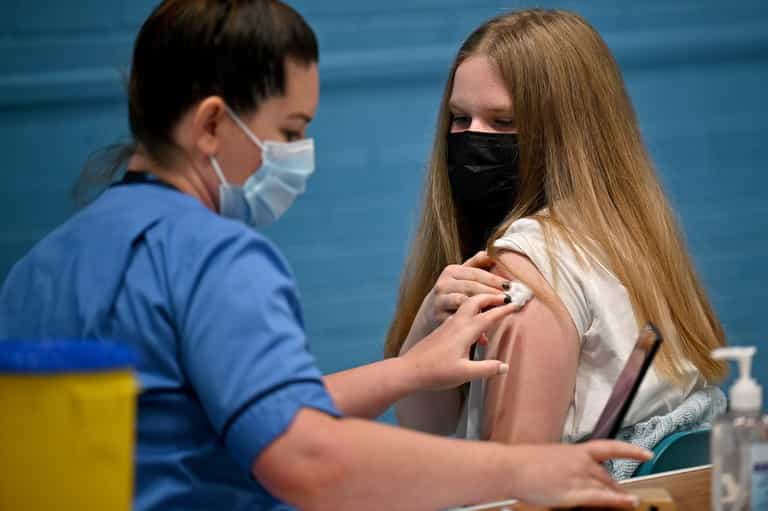 Brits might have to go back to wearing masks, health minister warns Brits might have to go back to wearing masks, health minister warns