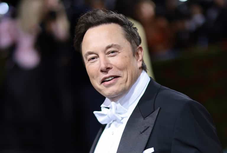 Elon Musk slams Jordan Peterson Twitter suspension over Elliot Page post as ‘going way too far’ Elon Musk slams Jordan Peterson Twitter suspension over Elliot Page post as ‘going way too far’