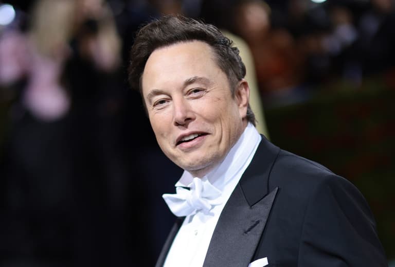 Elon Musk slams Jordan Peterson Twitter suspension over Elliot Page post as ‘going way too far’ Elon Musk slams Jordan Peterson Twitter suspension over Elliot Page post as ‘going way too far’