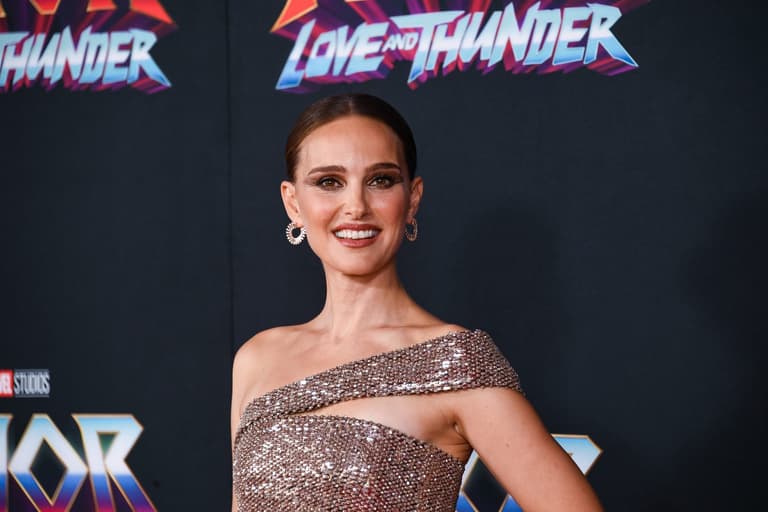 Chris Hemsworth’s ‘thoughtful’ act before kissing vegan Thor co-star Natalie Portman Chris Hemsworth’s ‘thoughtful’ act before kissing vegan Thor co-star Natalie Portman