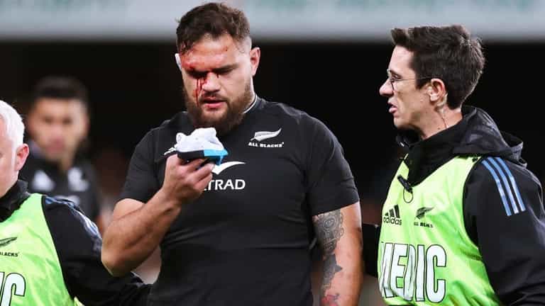 “The game’s gone out of control” – Eddie Jones weighs in on All Blacks red card “The game’s gone out of control” – Eddie Jones weighs in on All Blacks red card