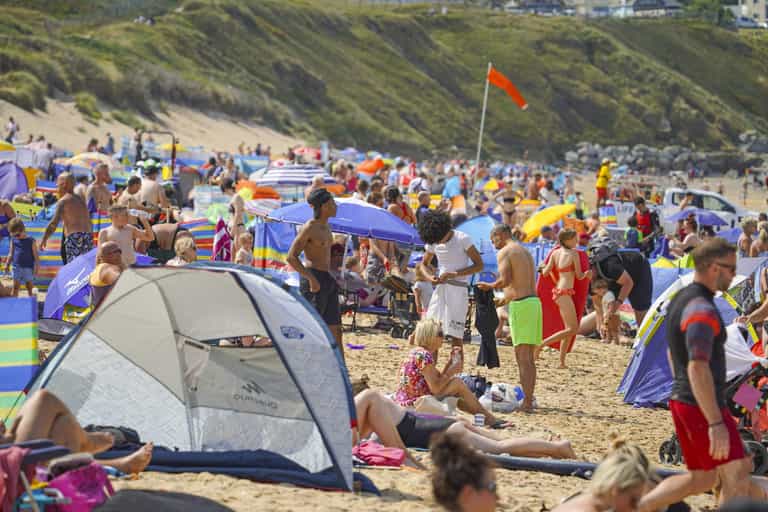 Jeremy Clarkson slammed for ‘exceptionally stupid’ and ‘insensitive’ tweet about heatwave Jeremy Clarkson slammed for ‘exceptionally stupid’ and ‘insensitive’ tweet about heatwave