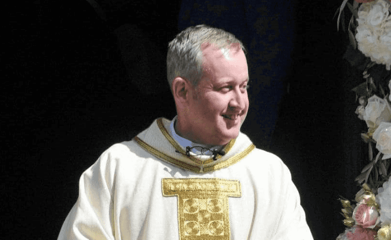 Declan Donnelly ‘beyond devastated’ following death of brother Father Dermott aged 55 Declan Donnelly ‘beyond devastated’ following death of brother Father Dermott aged 55