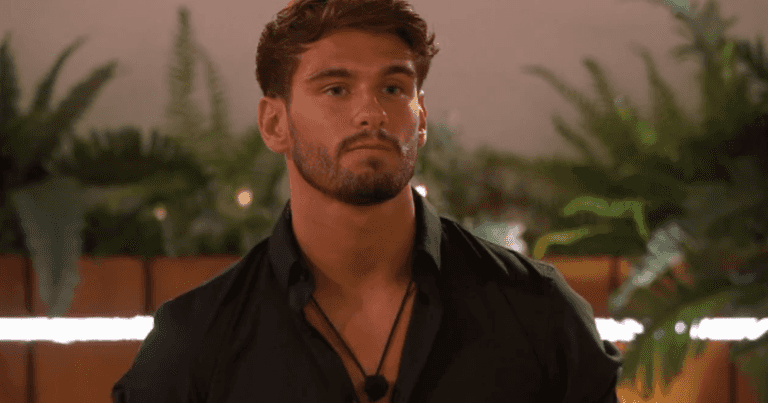 Jacques O’Neill quits Love Island hours after Adam Collard sets sights on Paige Thorne Jacques O’Neill quits Love Island hours after Adam Collard sets sights on Paige Thorne
