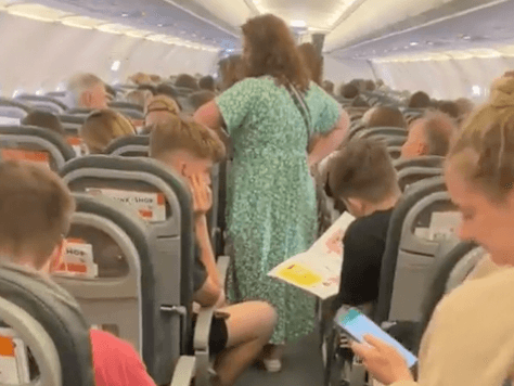EasyJet passengers stuck on plane for hours at Gatwick with ‘one glass of water each’