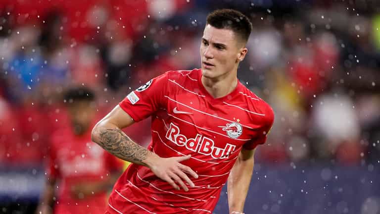 RB Salzburg jokingly tell Man United they want expensive part-ex for Benjamin Sesko RB Salzburg jokingly tell Man United they want expensive part-ex for Benjamin Sesko