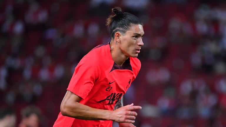 Darwin Núñez actually rubbish, Twitter decides after 20-second training clip Darwin Núñez actually rubbish, Twitter decides after 20-second training clip
