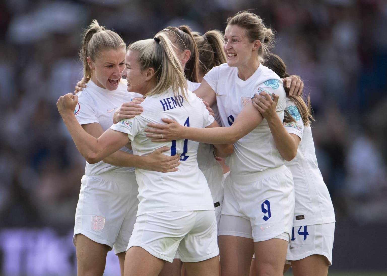 England to wear home kit against Northern Ireland to avoid colour blind clash