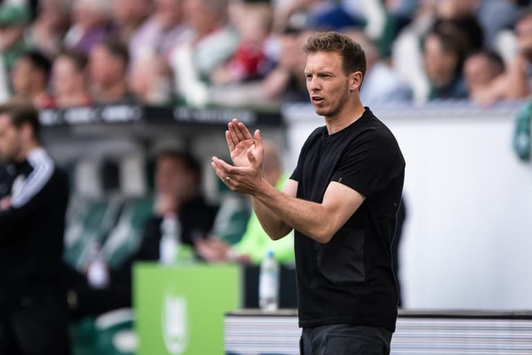 Bayern Munich boss takes aim at Barcelona’s transfer policy after Lewandowski transfer Bayern Munich boss takes aim at Barcelona’s transfer policy after Lewandowski transfer