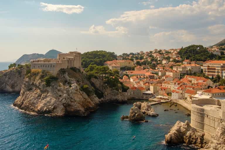 Brit on holiday beaten with a brick by gang before being thrown in the sea unconscious Brit on holiday beaten with a brick by gang before being thrown in the sea unconscious