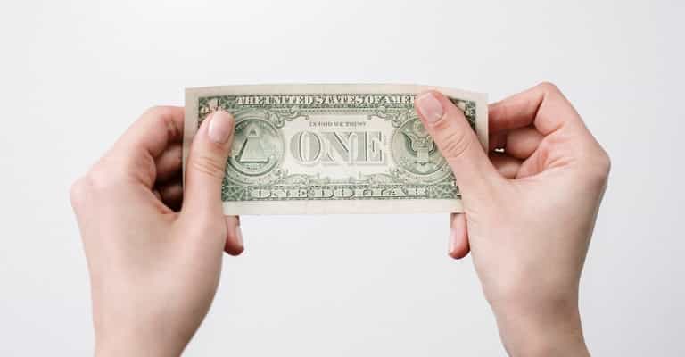 Woman nearly dies after picking up $1 note from the pavement Woman nearly dies after picking up $1 note from the pavement