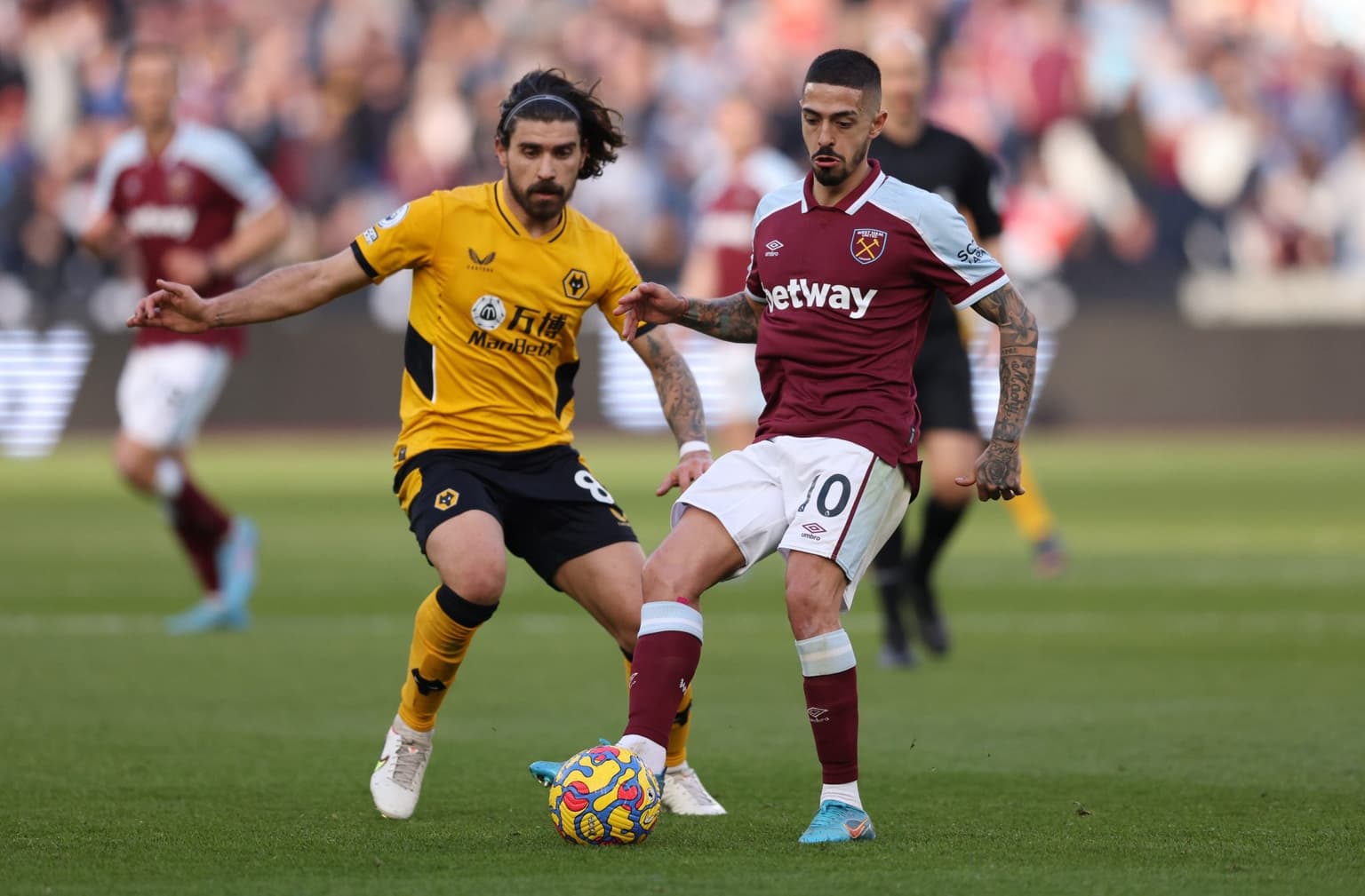 Premier League wants clubs to phase out using betting sponsors