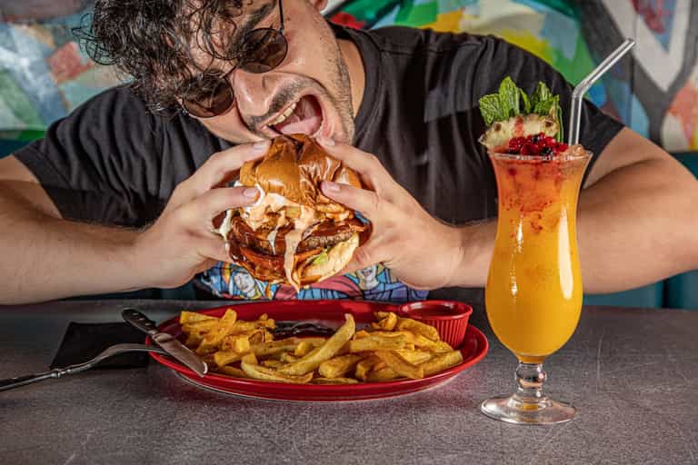Junk food doesn’t just make you fat, it also shrinks your brain, a new study has revealed Junk food doesn’t just make you fat, it also shrinks your brain, a new study has revealed