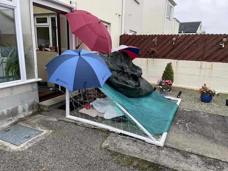 Family of man, 87, builds him garden shelter while waiting 15 hours for ambulance Family of man, 87, builds him garden shelter while waiting 15 hours for ambulance