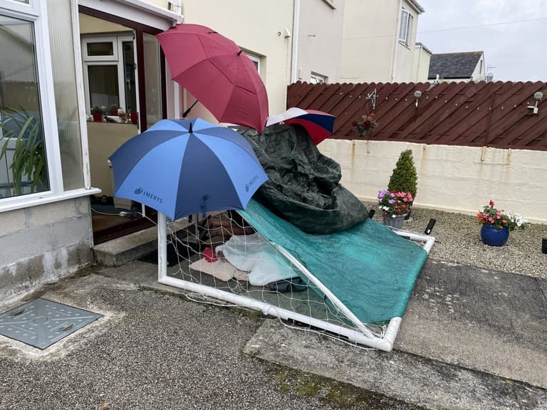 Family of man, 87, builds him garden shelter while waiting 15 hours for ambulance Family of man, 87, builds him garden shelter while waiting 15 hours for ambulance