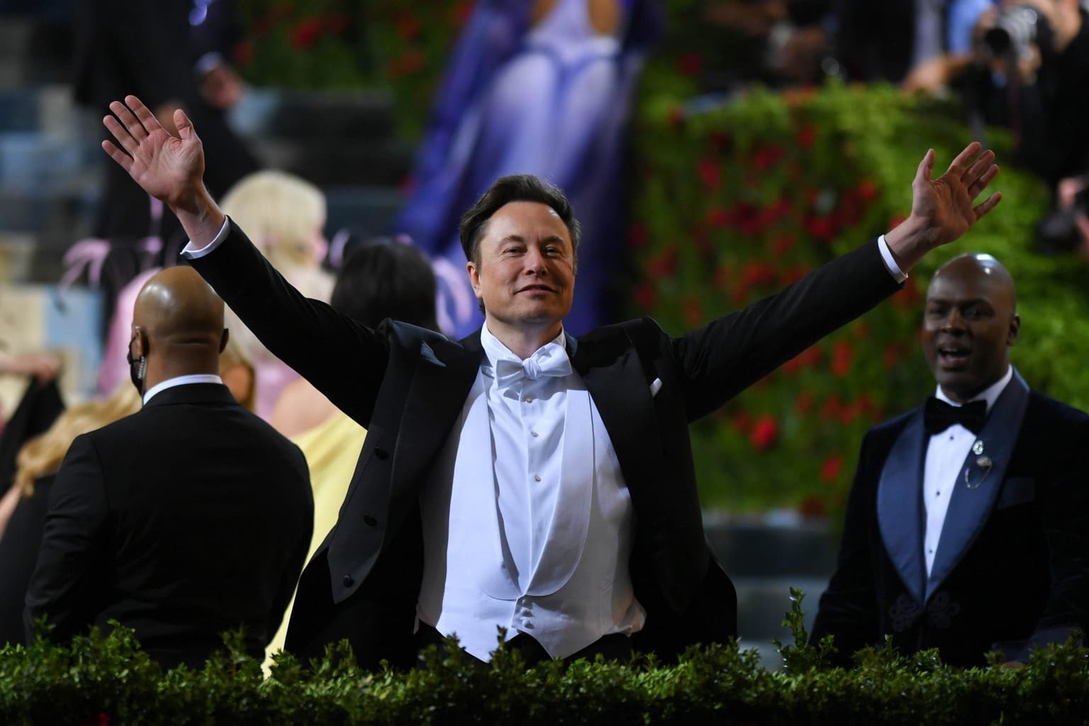 Elon Musk appoints female CEO for Twitter and says he’ll take on new role