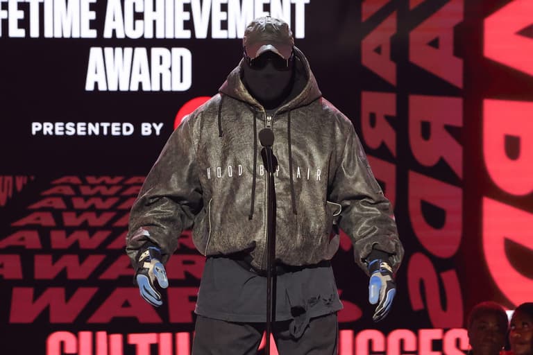 Kanye West returns to Instagram with cryptic post celebrating Kim Kardashian and Pete Davidson split Kanye West returns to Instagram with cryptic post celebrating Kim Kardashian and Pete Davidson split