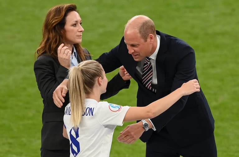Prince William broke royal protocol during Euro 2022 final – but it was ‘deliberate’, former royal butler says Prince William broke royal protocol during Euro 2022 final – but it was ‘deliberate’, former royal butler says