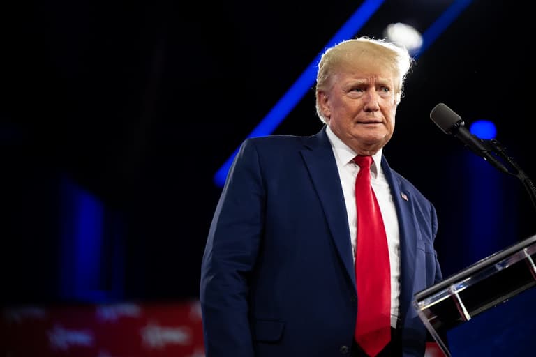 Donald Trump says FBI agents ‘raided’ his Mar-a-Lago Florida home Donald Trump says FBI agents ‘raided’ his Mar-a-Lago Florida home