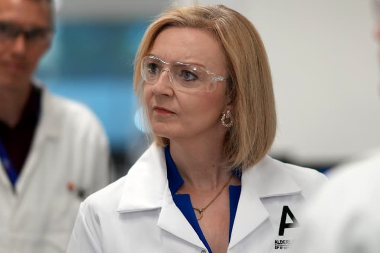 Truss tells Sinn Féin to ‘stop driving a wedge’ between Northern Ireland and Britain Truss tells Sinn Féin to ‘stop driving a wedge’ between Northern Ireland and Britain