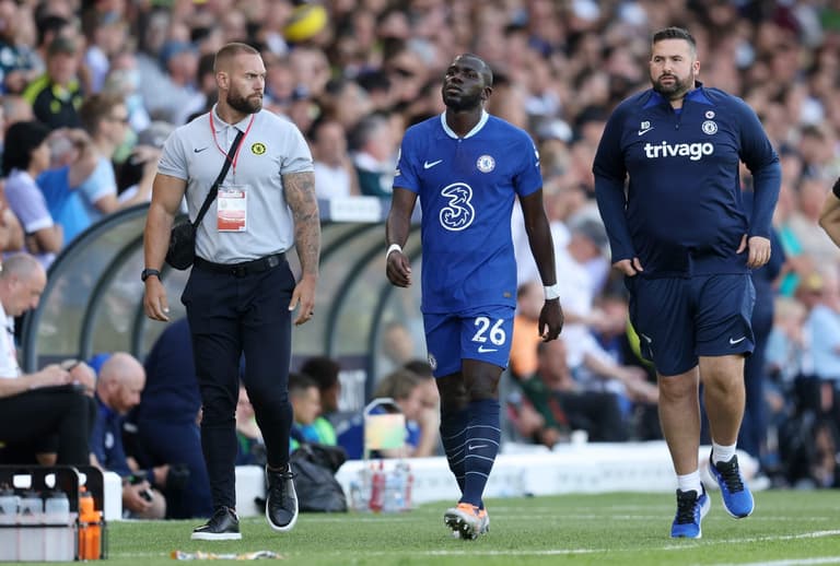 Kalidou Koulibaly sent off for silly challenge as Leeds hammer Chelsea Kalidou Koulibaly sent off for silly challenge as Leeds hammer Chelsea